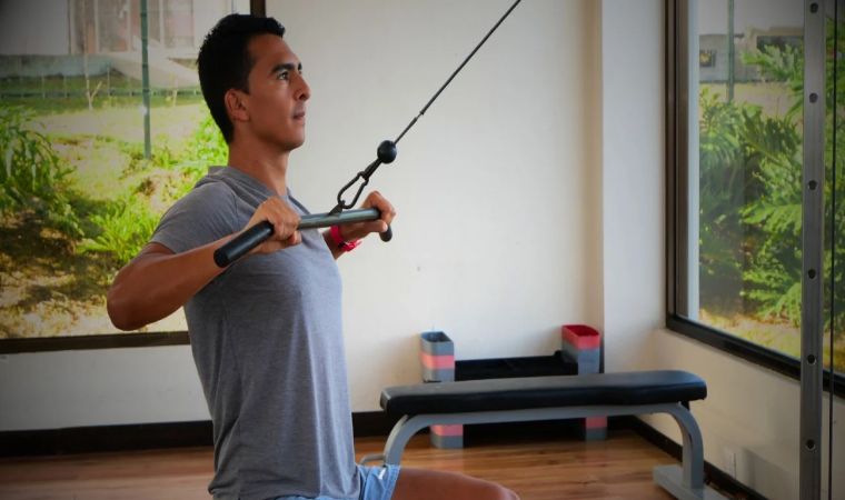 بهترین حرکات سیمکش برای تمرین دادن بدن