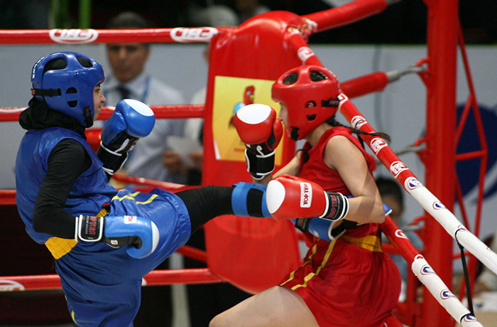 کلاس کیک‌بوکسینگ بانوان مخصوص همه سنین مجموعه ورزشی شهدای طرشت