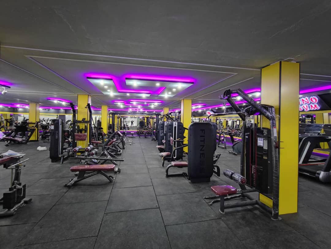 باشگاه بدنسازی اسپینو