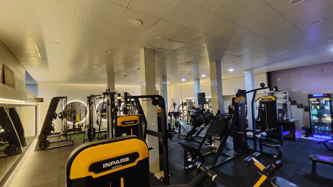 باشگاه بدنسازی برجیس