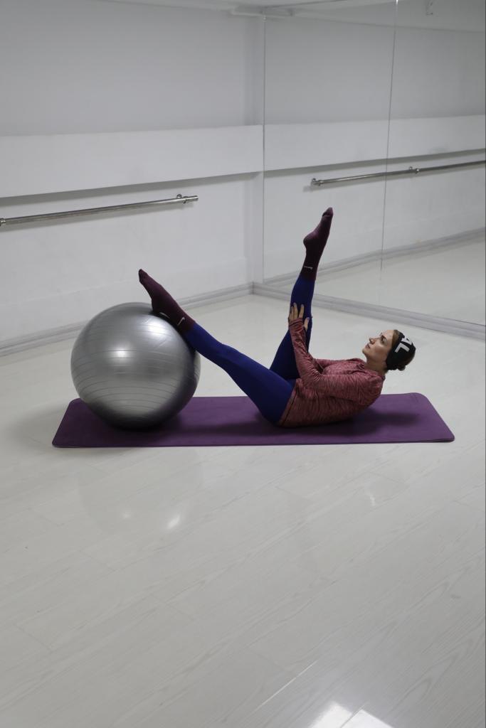 رزرو آنلاین پیلاتس_۸جلسه مجموعه ورزشی بانوان لیانا