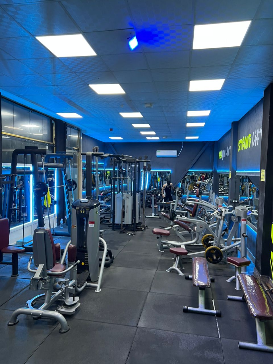 باشگاه بدنسازی و ایروبیک انرژی