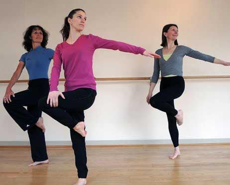 کلاس ایروبیک بانوان مخصوص همه سنین مجموعه ورزشی شهدای طرشت