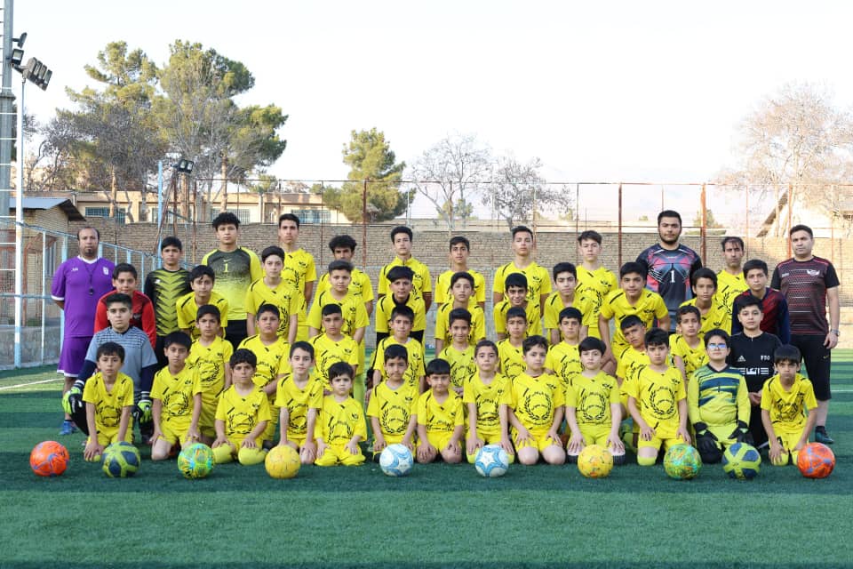 باشگاه و مدرسه فوتبال استعداد نوین