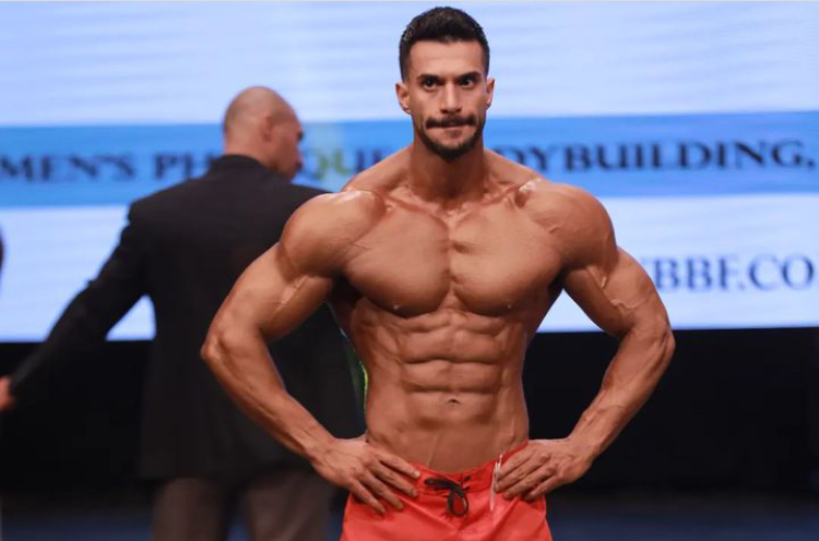 ساسان رشیدی مربی بدنسازی