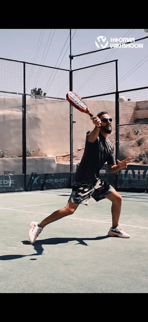 رزرو آنی آموزش تنیس و پدل هومن وخشوری